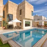 Willa Luxurious With Pool *