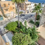 Luxurious With Pool Is-Swieqi