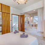 Luxurious With Pool