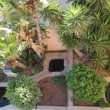 Luxurious With Pool Is-Swieqi