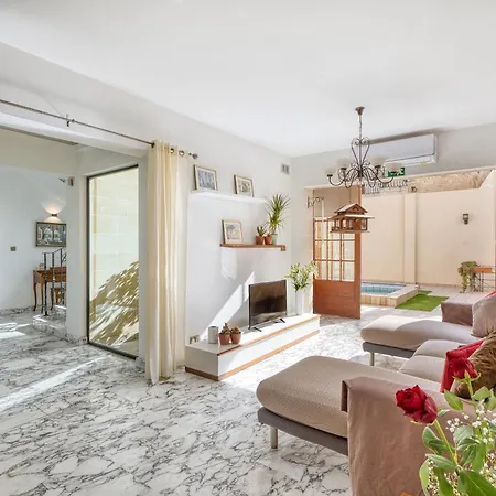 빌라 Luxurious With Pool