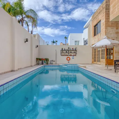 Villa Luxurious With Pool