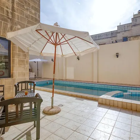 Luxurious With Pool Villa Is-Swieqi