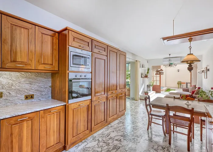 Luxurious With Pool 빌라