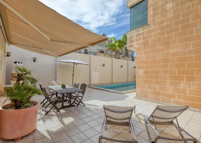 Villa Luxurious With Pool