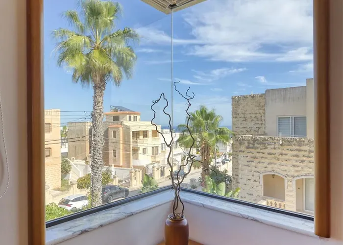 Luxurious With Pool 빌라 Is-Swieqi